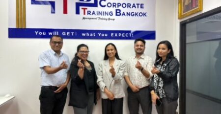 Participants at Service Leadership & Building a Service Culture training in Bangkok with CTB Thailand