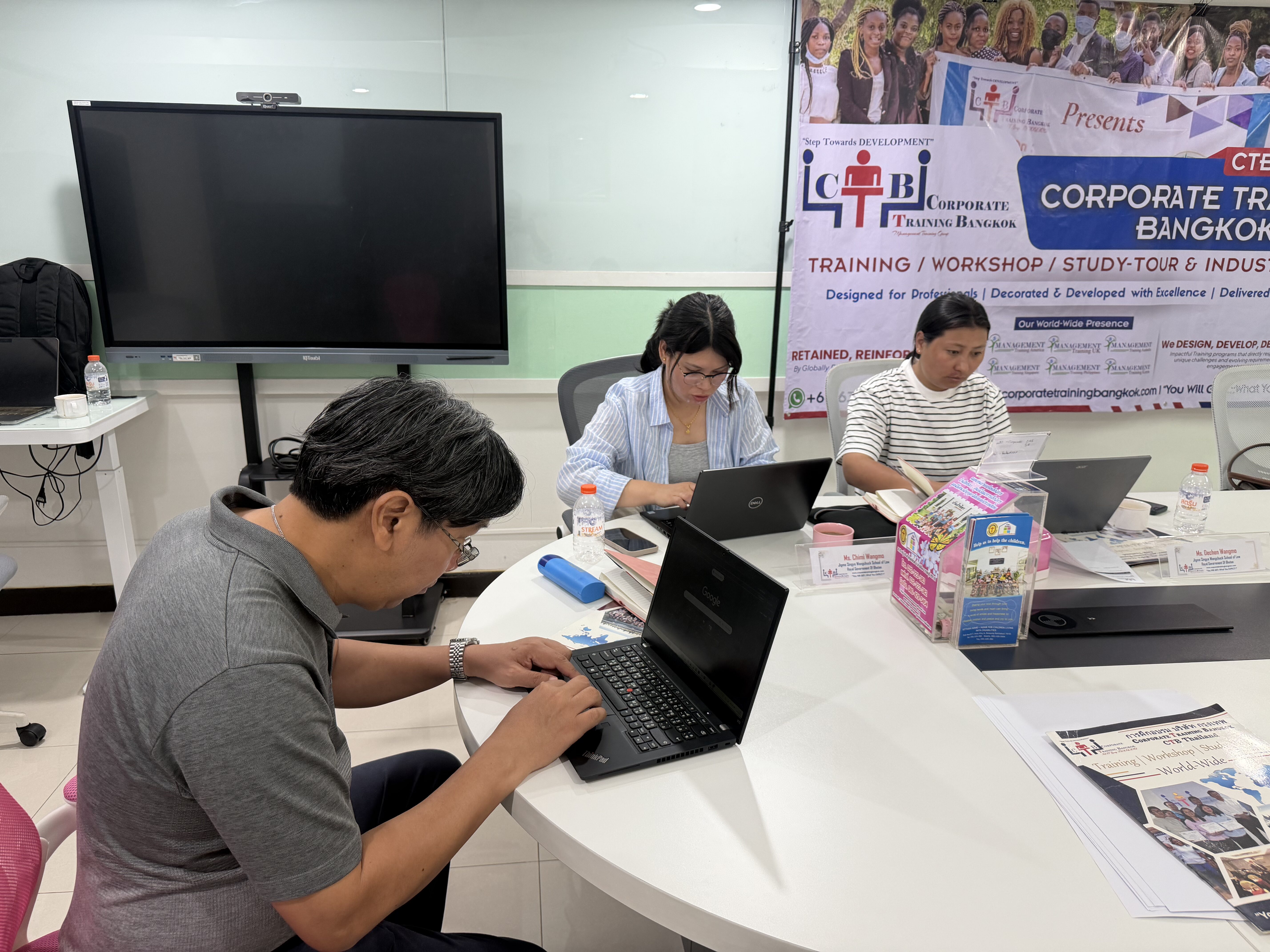 Participants at Microsoft PowerPoint for Impactful Presentations training in Bangkok with CTB Thailand