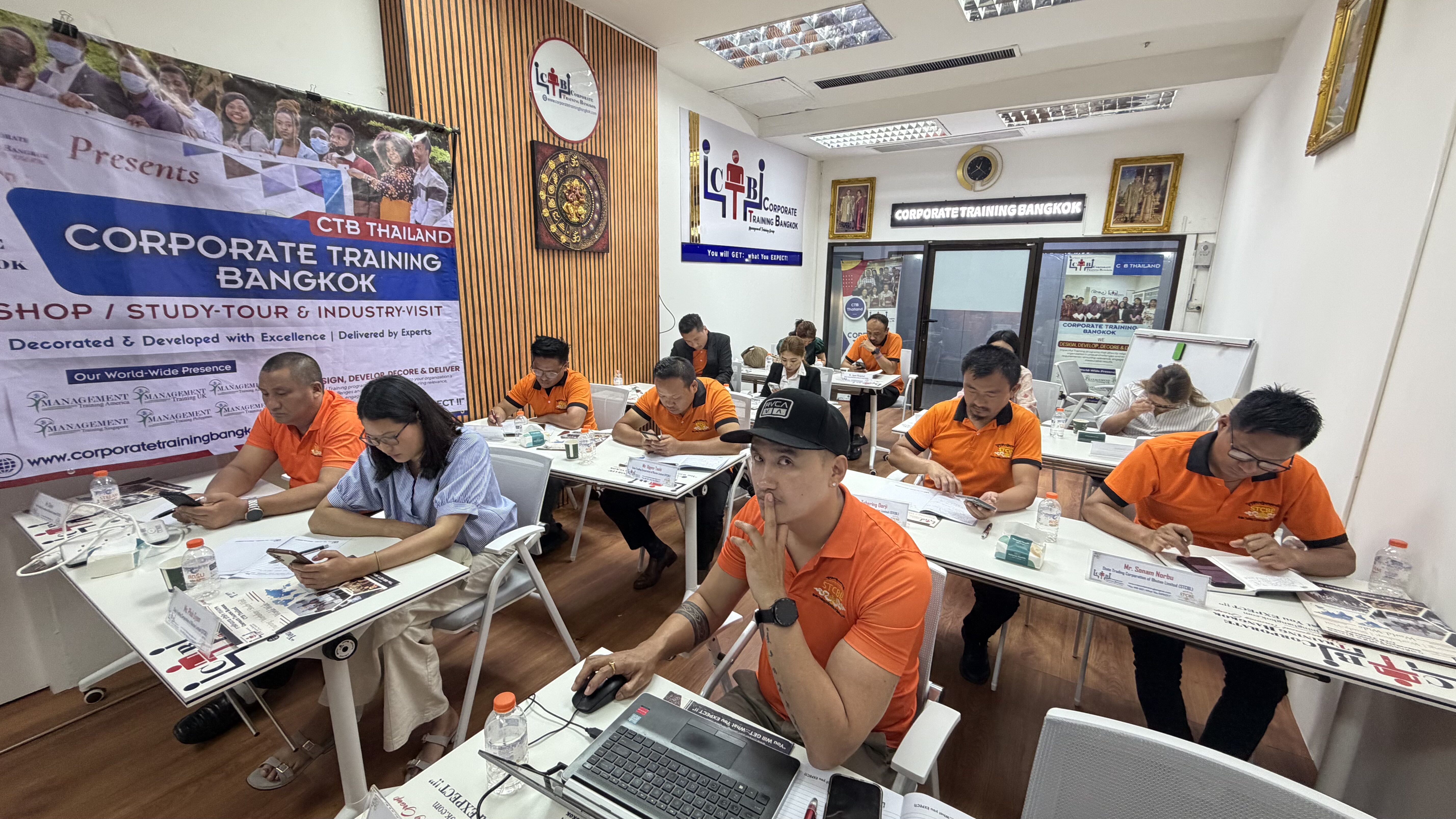 Participants at Coaching & Mentoring for Managers training in Bangkok with CTB Thailand