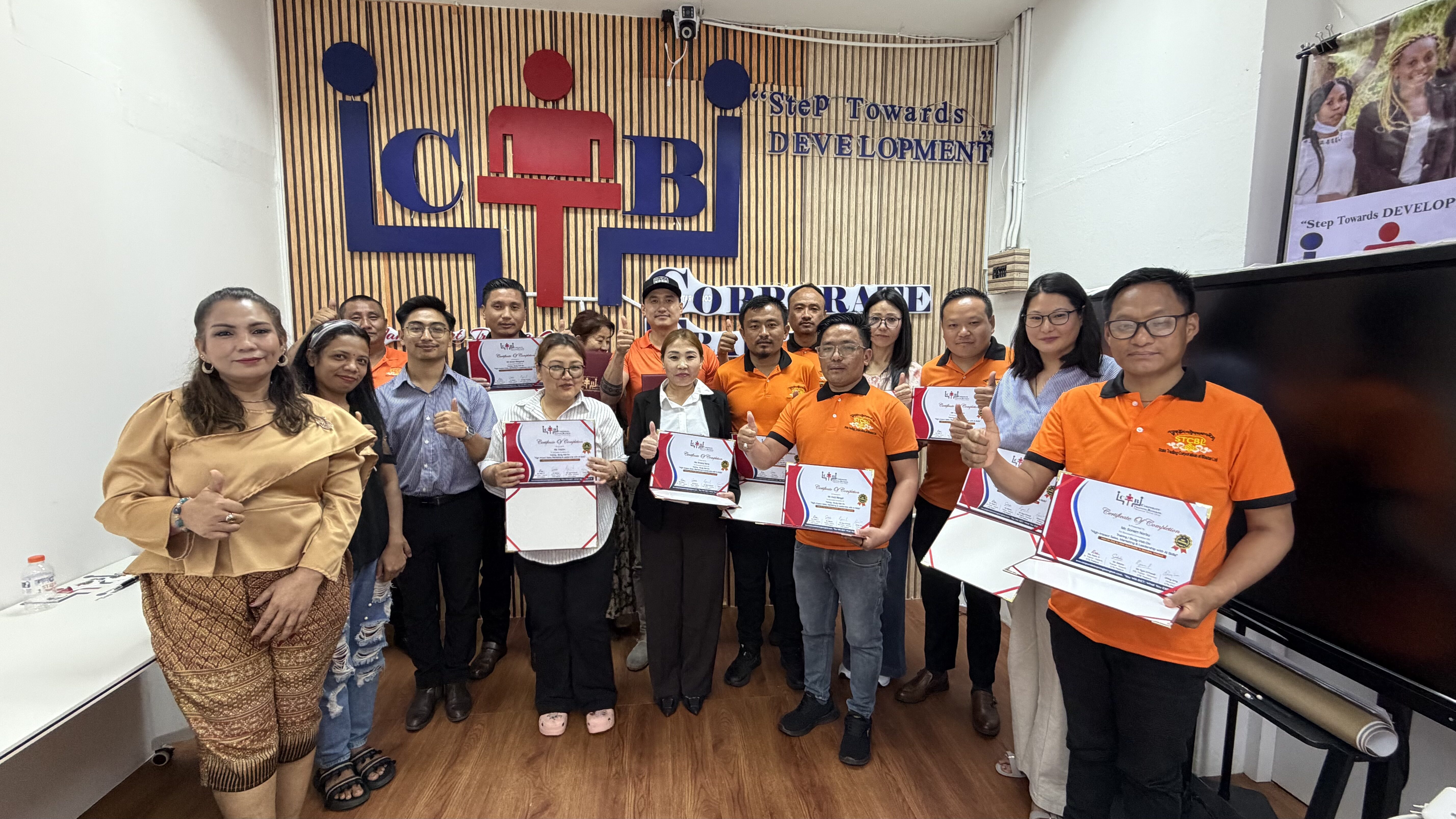 Participants at Team Management & High-Performance Teams training in Bangkok with CTB Thailand