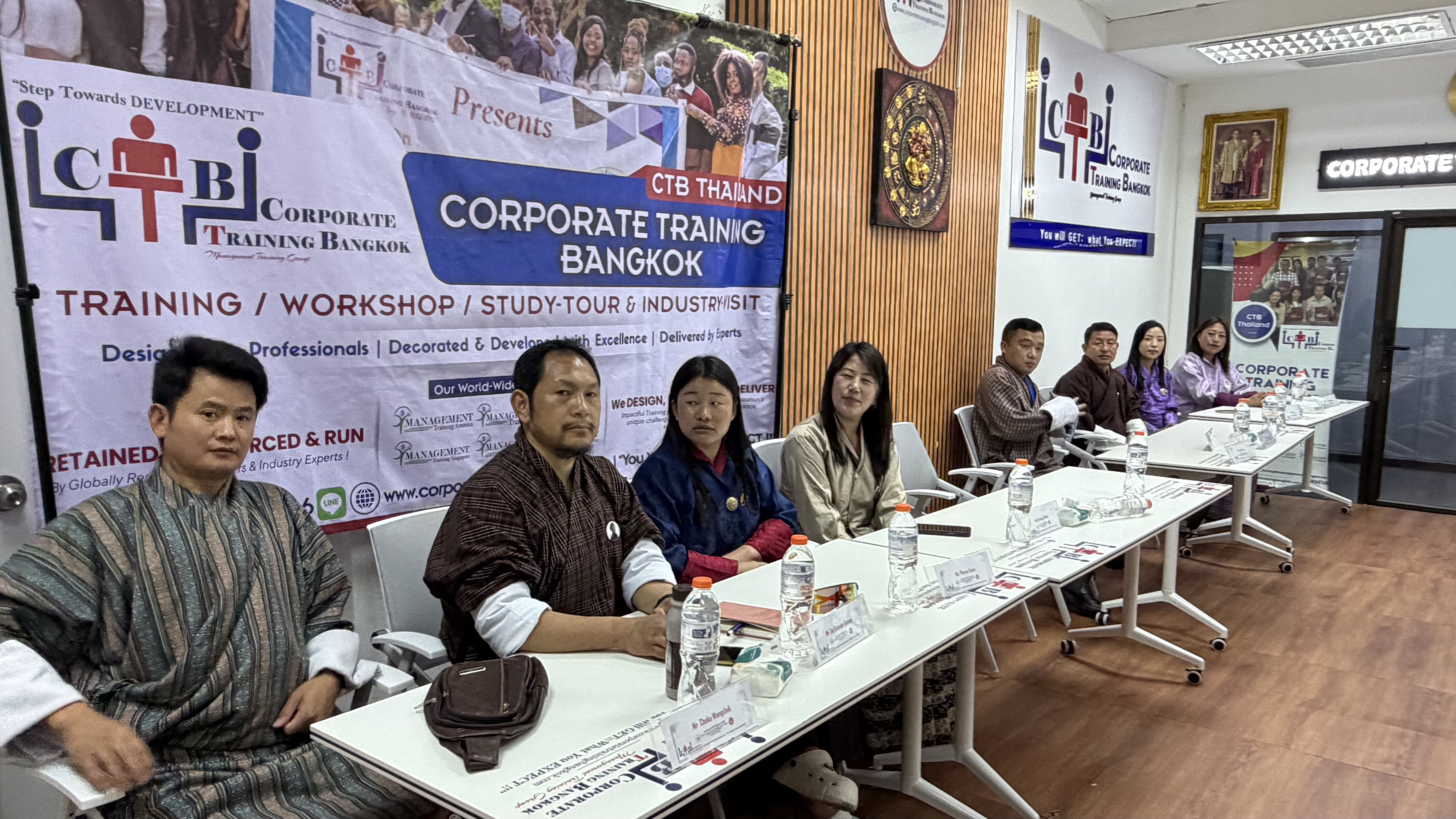Participants at Facilitation Skills for Trainers & Leaders training in Bangkok with CTB Thailand