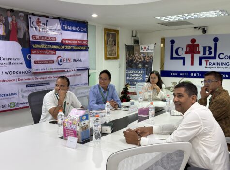 Participants at Handling Difficult Customers & Complaints training in Bangkok with CTB Thailand
